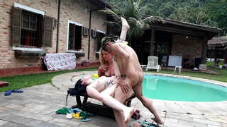 Interracial na piscina Interracial na piscina