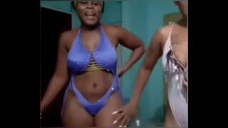 (NN) η Αγάπη τους καμπύλες και προφορά