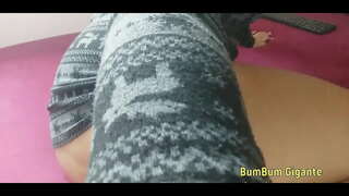 Sentando ingaba brinquedo gostoso