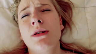 قدم بیٹے ہو جاتا ہے ماں کے لئے اس کے بھاڑ میں جاؤ اور بھاڑ میں جاؤ اس کی گدی ٹریلر