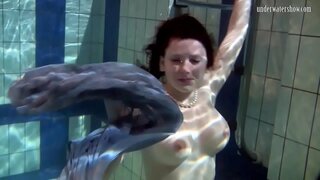 Plivanje dušo Katka trake u bazenu