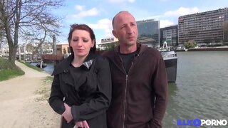 ���ันเอามันต่อหน้าสามีของฉัน